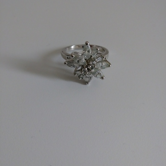 Ring - Picture 3 of 4